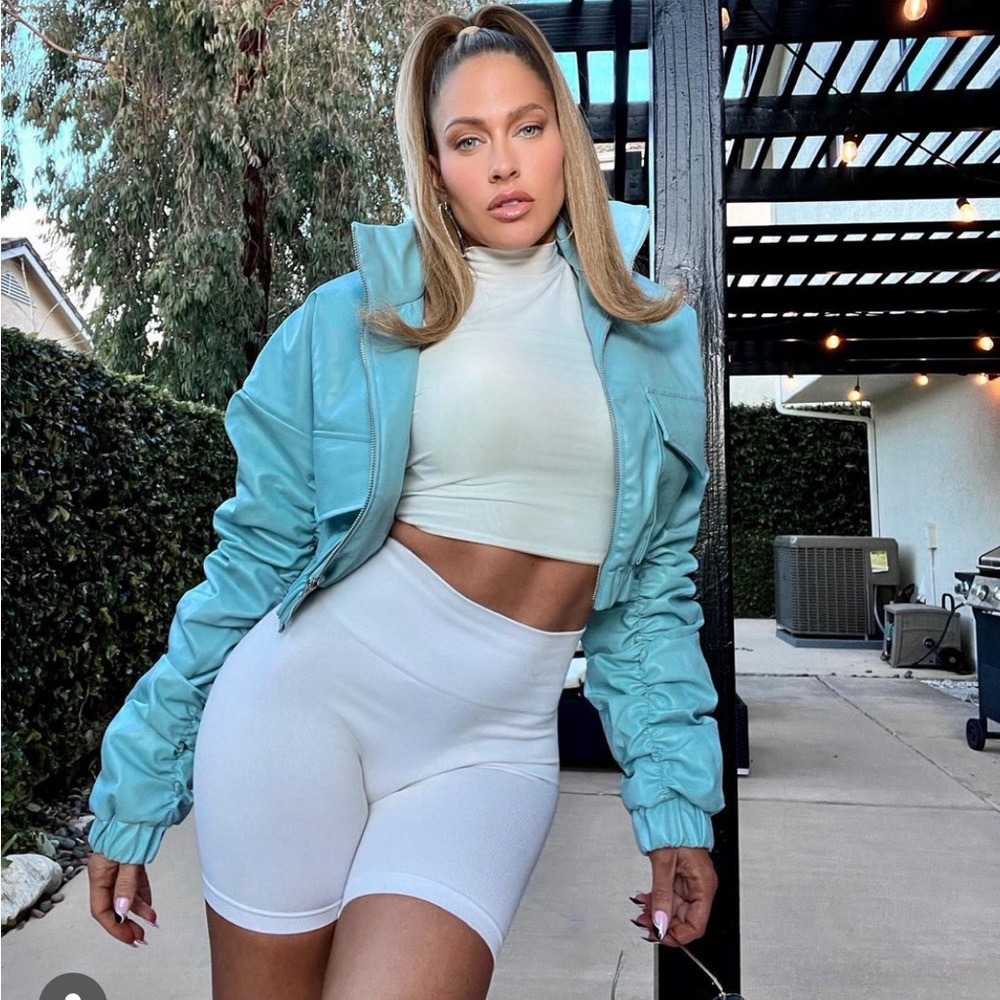 Crop top puffer